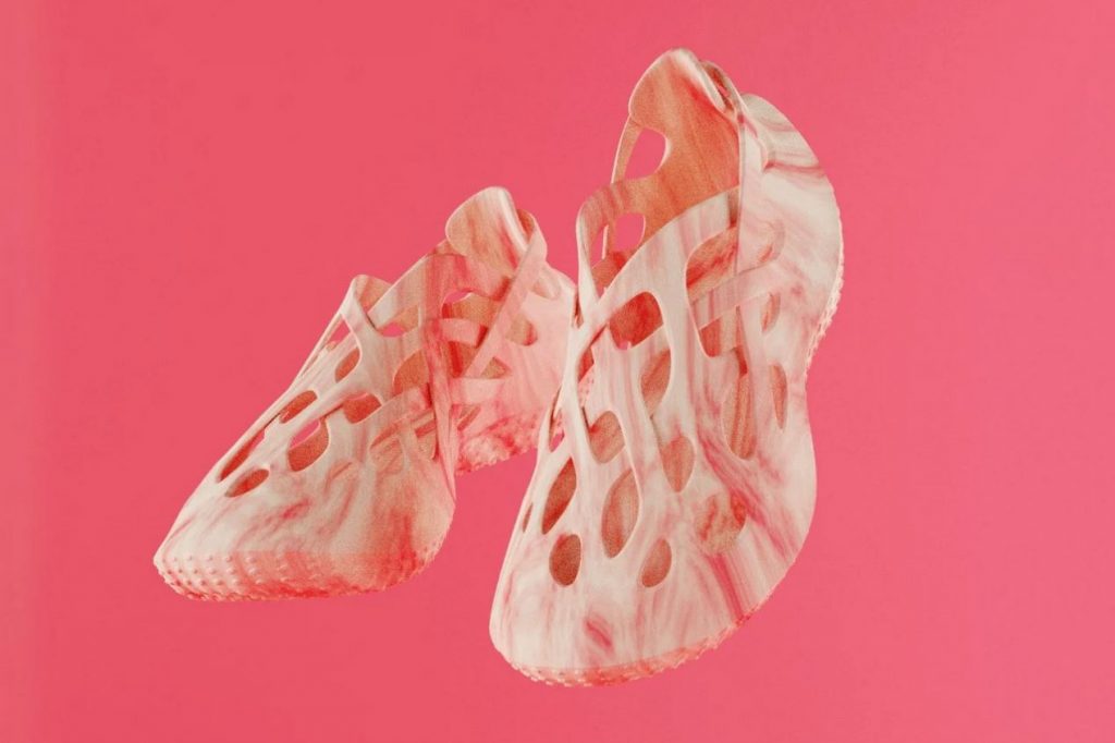 These futuristic 3D-printed shoes mould to your feet and could hit